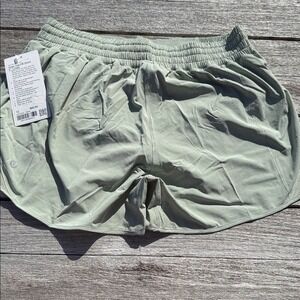Lululemon Hotty Hot High-Rise Lined Short 4" Fog Green size‎ 12 NWT